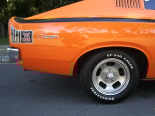 VJ Valiant Charger R/T Replica