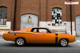 VH Valiant Pacer R/T Hardtop 340 6 Pack V8