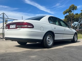 2000 VTII Commodore Executive  - Factory  5.7L Gen III LS1 6 spd Man