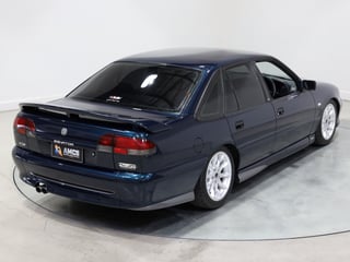 1996 HSV VS Senator 215i Build No 884 - Botanica Blue Mica