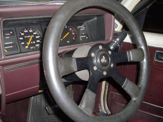 VH Commodore SLE 5.0L - T30 Dealer car