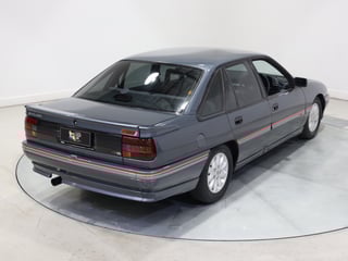 1990 Holden VN SS - Atlas Grey 