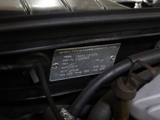 1990 Holden VN  5.0L V8 - SV Enhanced Build No E789 - Maranello Red