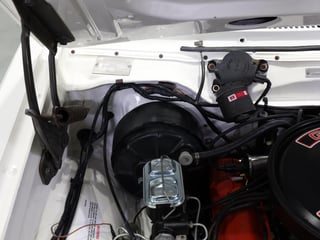 1976 Holden LX Torana SS Hatchback - 5.0L Trimatic - Cotillion White