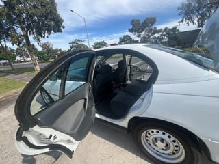 2000 VTII Commodore Executive  - Factory  5.7L Gen III LS1 6 spd Man