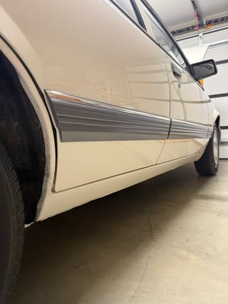 1985 Holden VK Commodore SL  4.9L V8 manual - 134 pack
