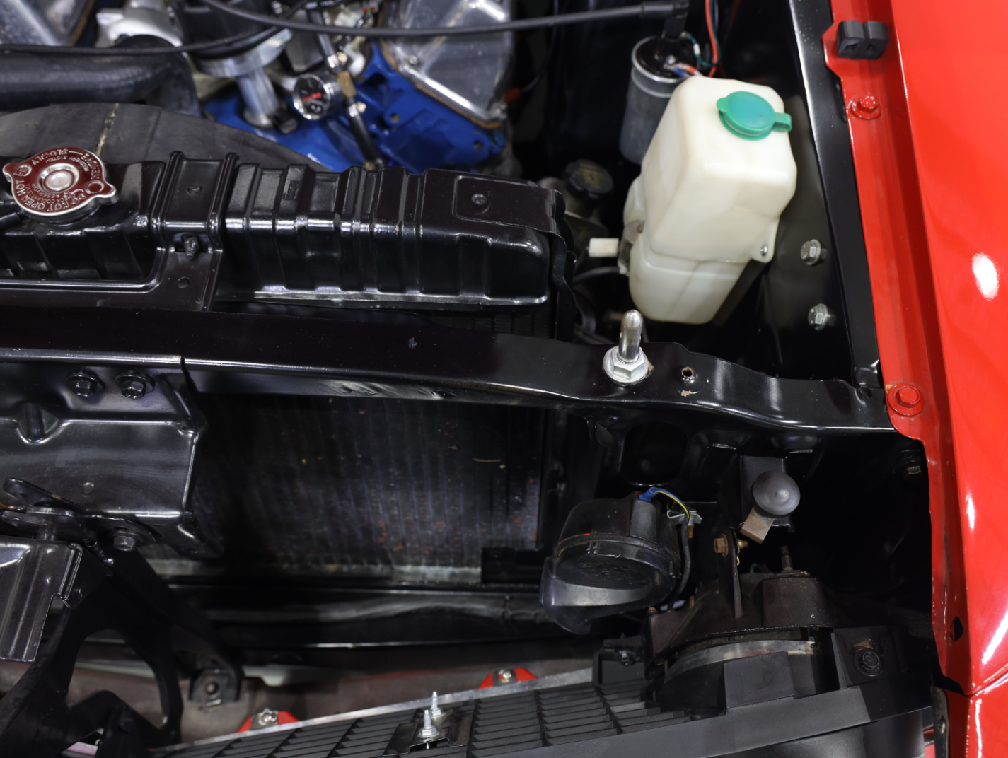 1969 Ford Mustang Mach 1 - Candy Apple Red 