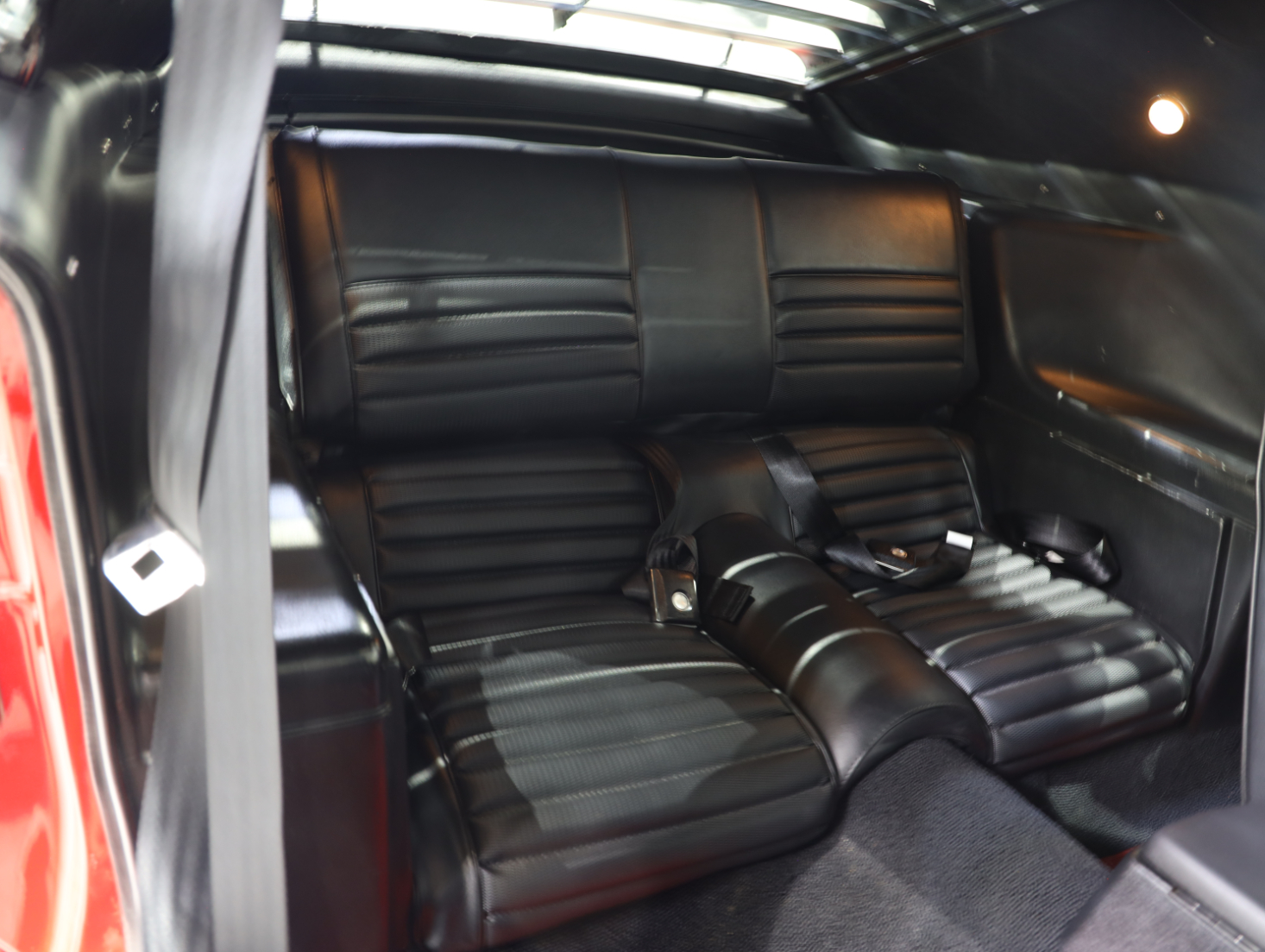 1969 Ford Mustang Mach 1 - Candy Apple Red 