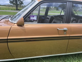1971 XY GT Falcon Replica - Nugget Gold