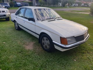 1982 VH SL/E Commodore