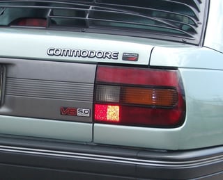 VN Commodore Executive 5 L V8