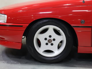 1990 Holden VN  5.0L V8 - SV Enhanced Build No E789 - Maranello Red