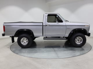 1982 Ford F-Series Pickup F100 RHD 4x4 - 351 V8