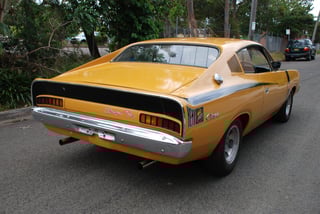 E38 RT Valiant Charger