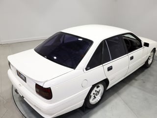 1989 HSV VN SV89 Build No 149 - Alpine White
