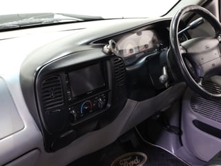 2004 Ford F-150 SVT Lightning RHD - Raven Black 