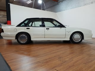 1987 VL HDT Group 3 Signature Series