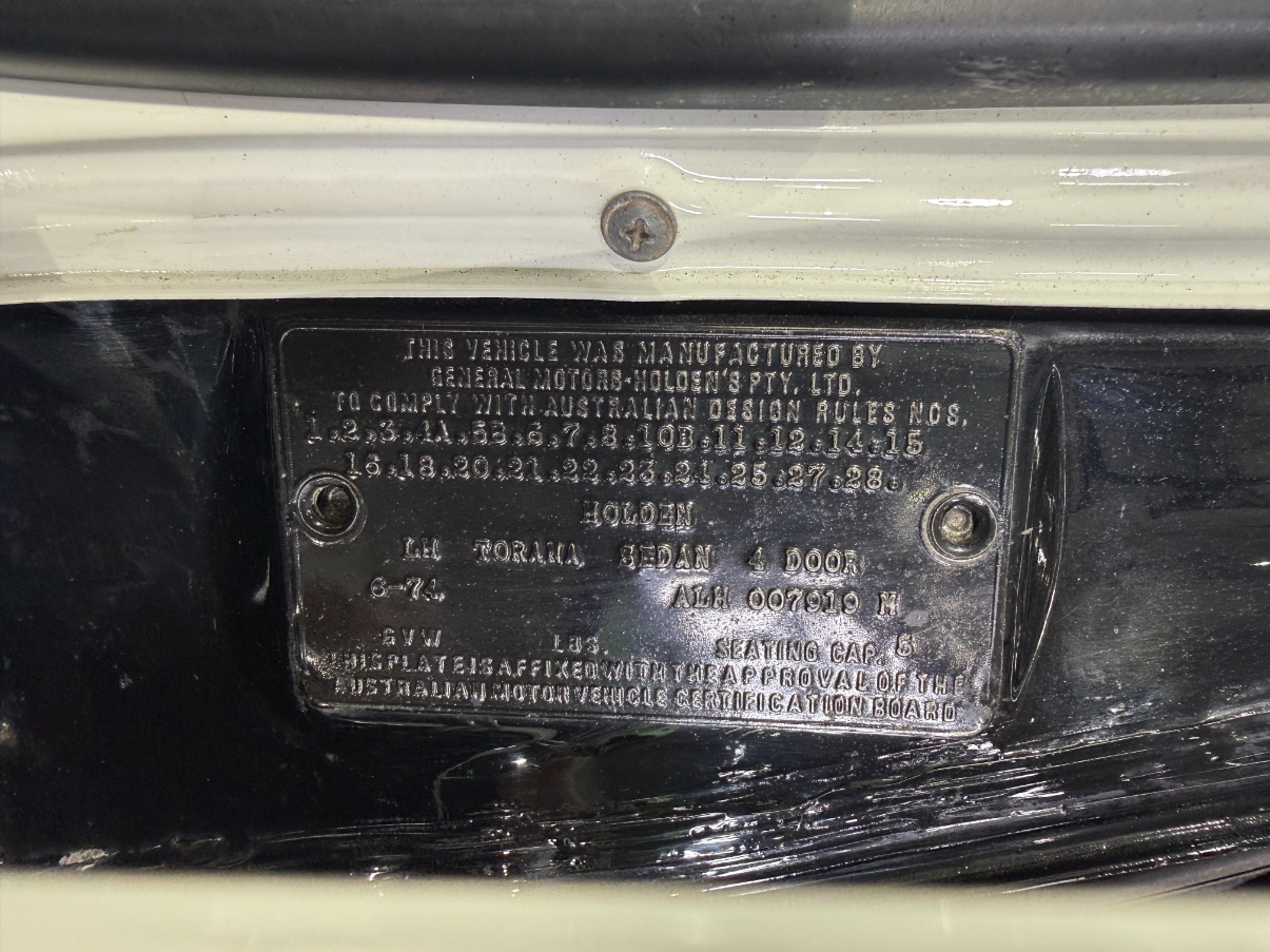 1974 Holden LH Torana L34 SLR 5000 - Glacier White