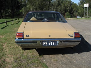 1977 HX Holden Kingswood Deluxe 4.2L
