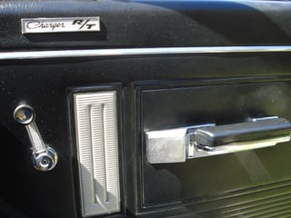 VH R/T E37 Valiant Charger