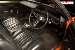 VH Valiant Pacer R/T Hardtop 340 6 Pack V8