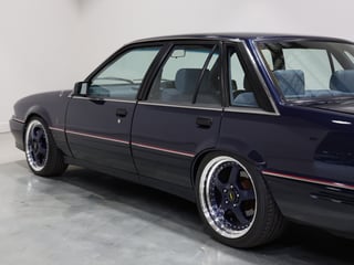 1988 HSV VL SV88 - Build No. 89 - Dorwood Blue Metallic