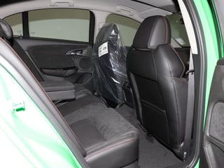 2017 HSV GEN-F2 GTSR Delivery km - Spitfire Green