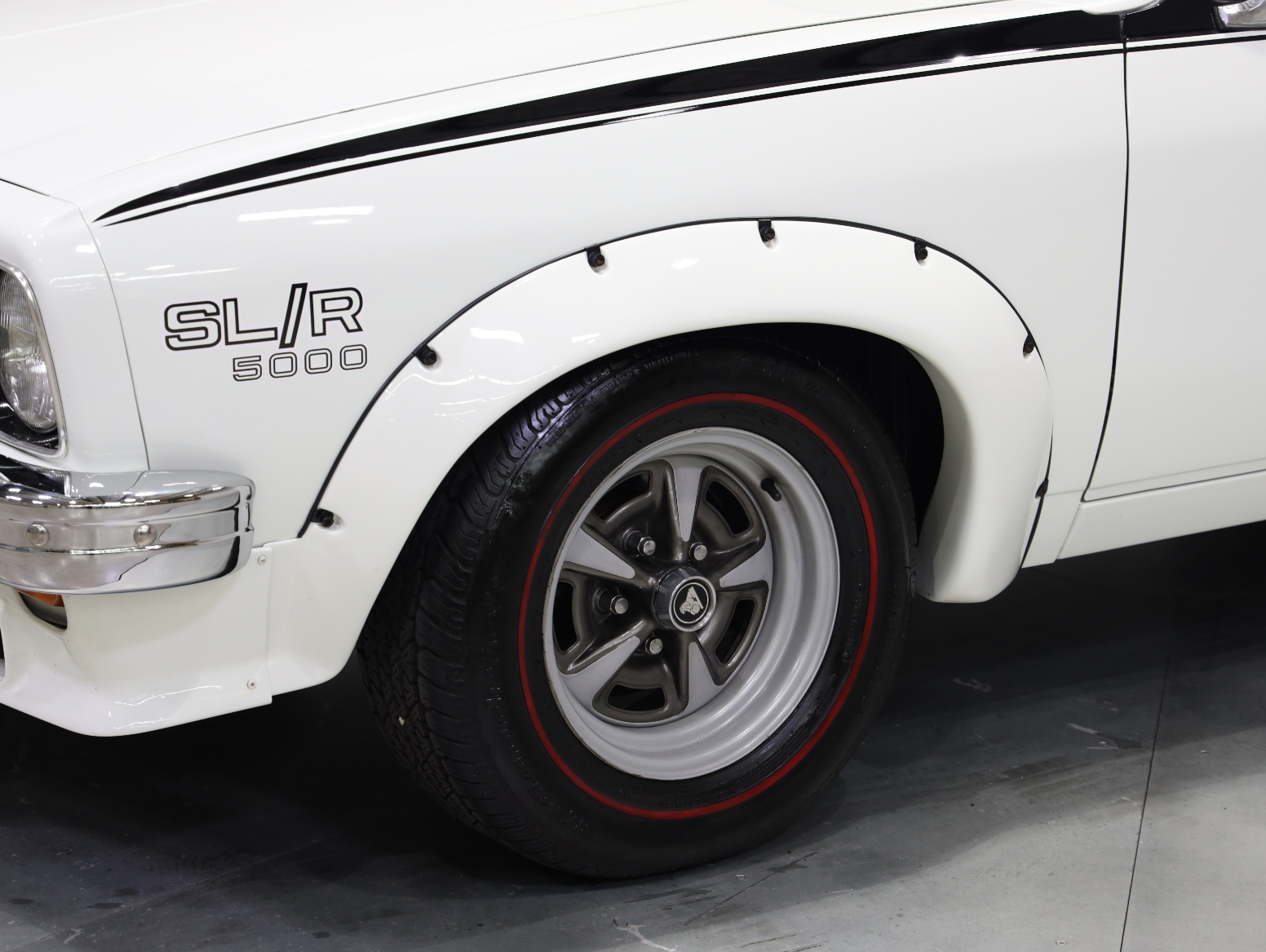 1974 Holden LH Torana L34 SLR 5000 - Glacier White