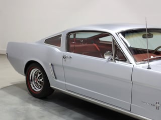 1965 Ford Mustang Fastback 2+2 - Silver Smoke Grey