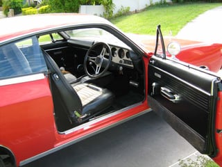 VH E55 Valiant Charger