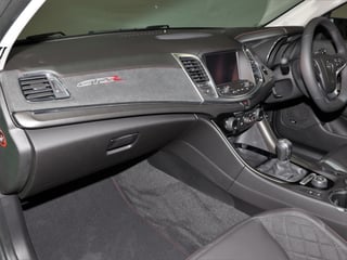 2017 HSV GTSR - Spitfire Green 0064 km …