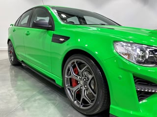 2017 HSV GTSR - Spitfire Green 0064 km …