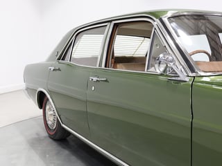 1971 Ford XY Fairmont 302 V8 - Jewel Green