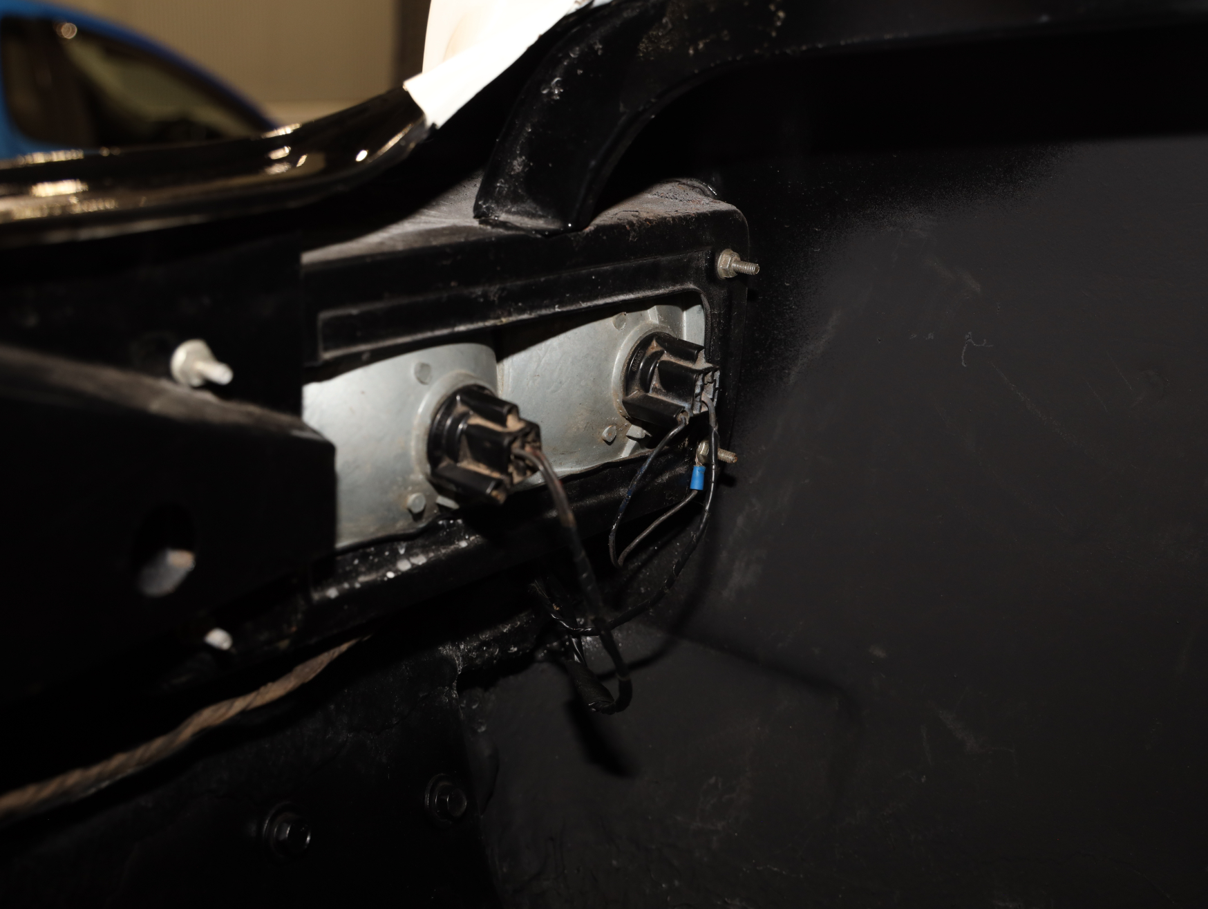 1974 Holden LH Torana L34 SLR 5000 - Glacier White