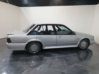 1984 VK SS Group 3 Commodore - Asteroid Silver