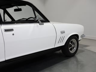 1972 Holden LJ Torana GTR XU1 - Glacier White