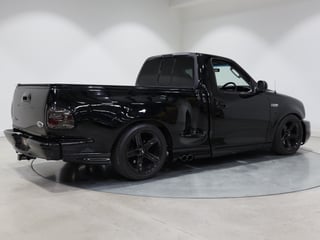 2004 Ford F-150 SVT Lightning RHD - Raven Black 