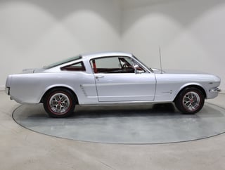 1965 Ford Mustang Fastback 2+2 - Silver Smoke Grey