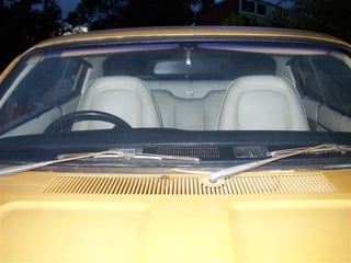 VH 770 Valiant Charger