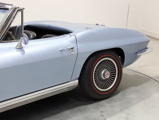 1964 Chevrolet Corvette C2 Sting Ray 327ci 'Fuelie' - Silver Blue Metallic