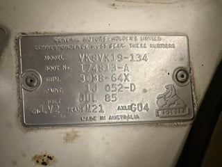 1985 Holden VK Commodore SL  4.9L V8 manual - 134 pack