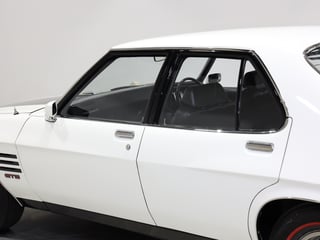1974 Holden HQ Monaro GTS 308 4sp - Glacier White
