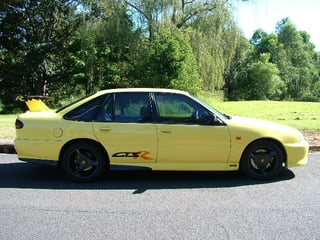 HSV GTS-R Commodore #61