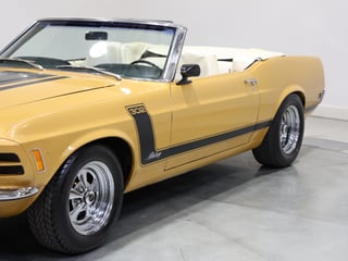 1970 Ford Mustang Convertible 302ci - Bright Gold 