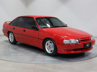 1990 Holden VN  5.0L V8 - SV Enhanced Build No E789 - Maranello Red