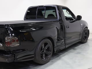 2004 Ford F-150 SVT Lightning RHD - Raven Black 