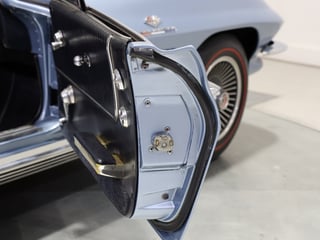 1964 Chevrolet Corvette C2 Sting Ray 327ci 'Fuelie' - Silver Blue Metallic