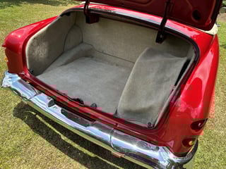 1952 Oldsmobile Super 88 Restomod - 6.0L LS2 V8