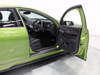 2016 HSV GTS W507 - Jungle Fever 3,218 km