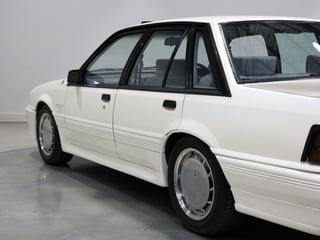 1987 HDT VL Brock Commodore Group 3 Signature Series - Build No 4175